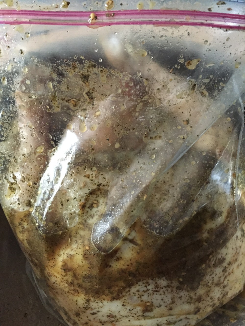 Chicken sleeps in marination for 1 night