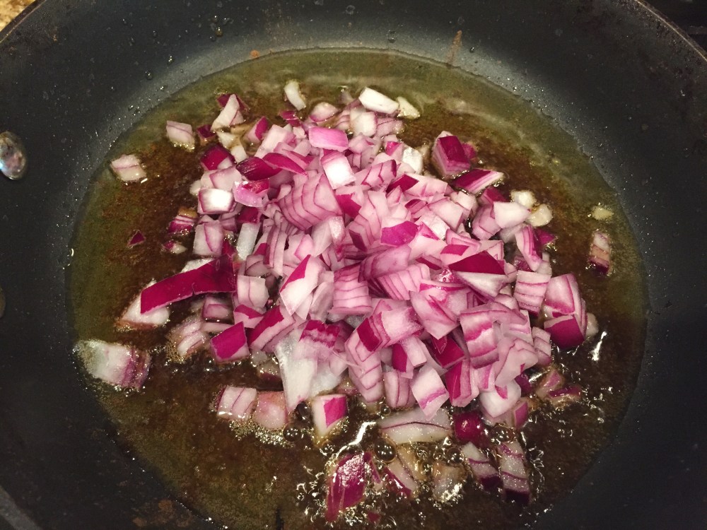 Red onions for musakhan